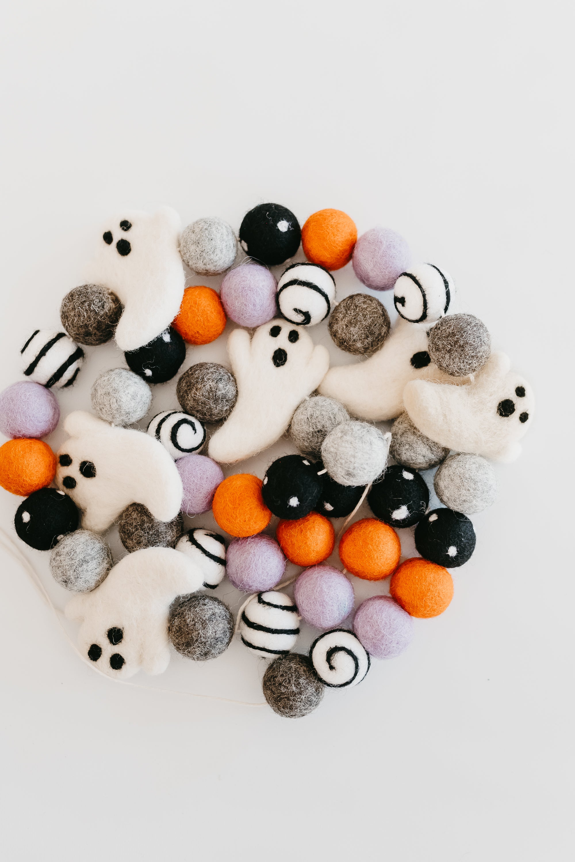 Boo La La Garland – Little Books & Nooks